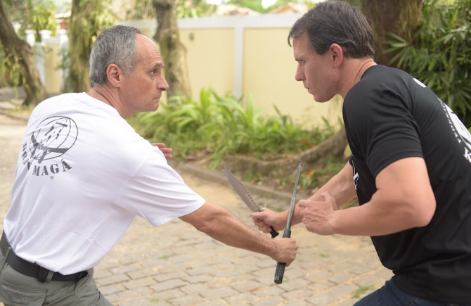 Krav Maga e as defesas com Bastão Tático Retrátil