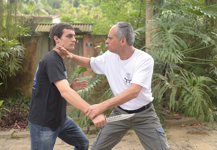 Ataques com faca: como o Krav Maga te prepara para reagir com segurança